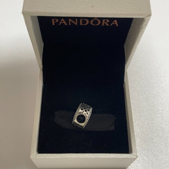 Pandora North Carolina Flag Exclusive Charm Bead - Picture 5 of 5